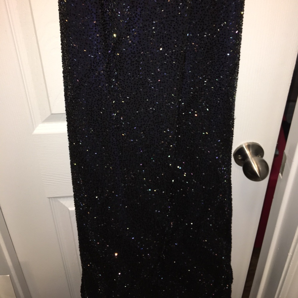 PROM DRESS - Picture 3 of 6